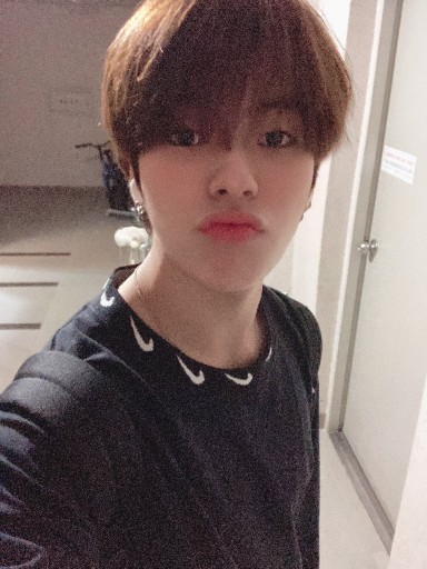 Yoon Jaehyuk Selfie Twitter