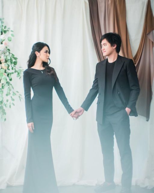 Manisnya 10 Potret Pre-wedding Kevin Aprilio dan Vicy Melanie. Serba Hitam Namun Tetap Elegan!