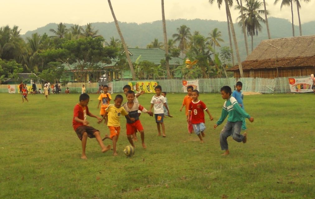 Siklus Hidup Anak Kecil yang Super Sibuk Melebihi Orang Dewasa. Main Terus, Nggak Ada Capek-capeknya