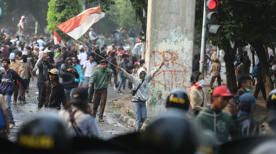 5 Alasan Kenapa Kita Nggak Perlu Nyinyirin Anak SMA & STM yang Ikut Demo. Pada Sensi Amat~