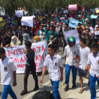 5 Alasan Kenapa Kita Nggak Perlu Nyinyirin Anak SMA & STM yang Ikut Demo. Pada Sensi Amat~