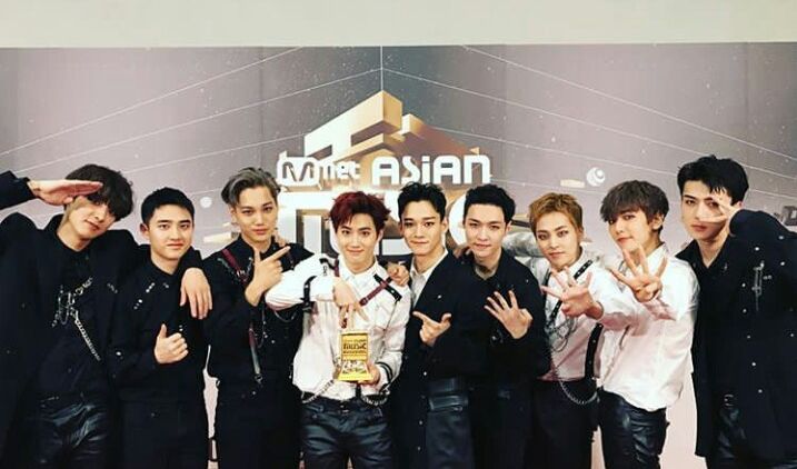 #HipweeDaebak-Semua Orang Tahu EXO, Bahkan Jika Itu Haters.