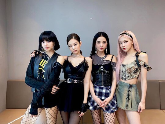 Mulai dari Masak Sampai Gamers Sejati, Ini Pesona Blackpink di Luar Panggung yang Bikin Kamu Makin Cinta!