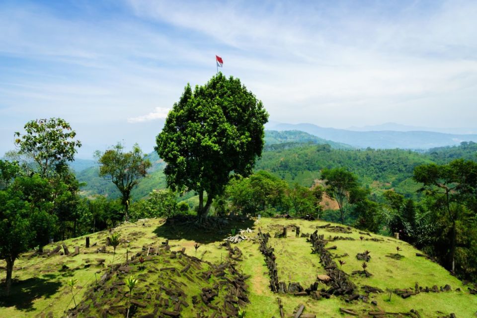 4 Tempat Pengingat Bahwa Kita Tinggal di Zamrud Khatulistiwa. Keindahannya Tiada Dua