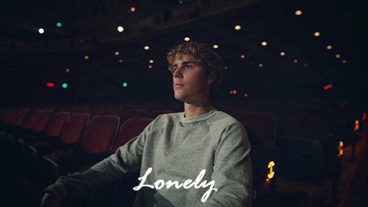 Lagu Lonely by Justin Bieber dan Serba-Serbi Tentang Kesepian yang Mengerikan