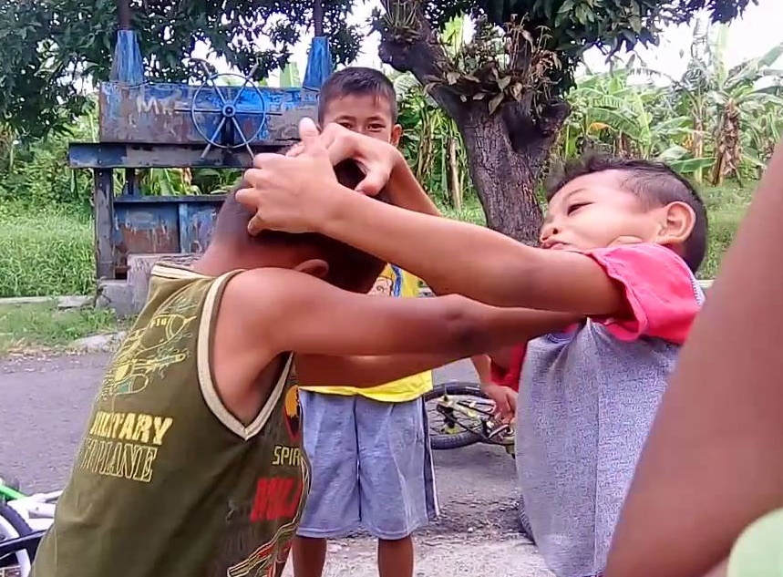 Kocaknya Isi Pikiran Anak Kecil yang Ngamuk Kalau Nama Bapaknya Dipanggil. Woi, Jamal!!