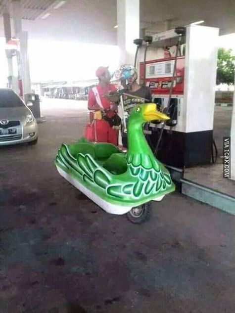 Kreatif sih Boleh Aja. Tapi Kalau Modifikasi Sepeda Motor Model Begini, Apa Tujuannya, ya?