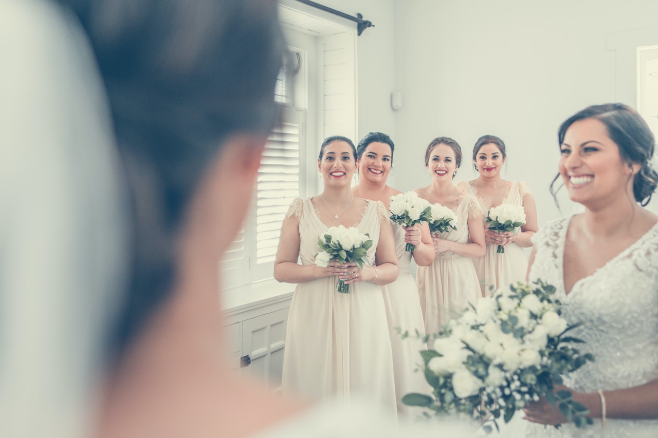 5 Kata Cewek Soal Adanya 'Bridesmaid' di Hari Pernikahannya. Sebenarnya Penting atau Nggak sih?