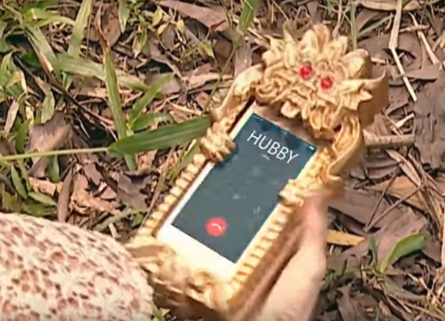 11 Desain Casing HP yang Unik Sekaligus Kocak. Kok Orang pada Kreatif Banget sih~