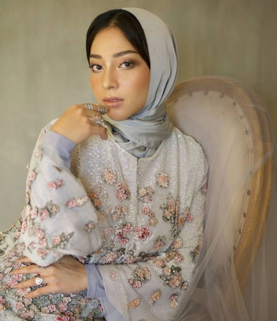 Cantiknya Kebaya Rancangan Asky Febrianti yang Terbaru. Desainer Kondang Favorit Seleb Nih!