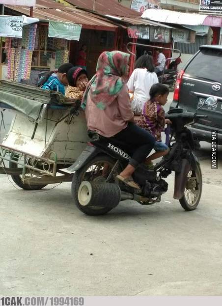 11 Modifikasi Knalpot Motor yang Nyeleneh Banget. Baru Lihat Aja Udah Sebal, Apalagi Dengar Suaranya!