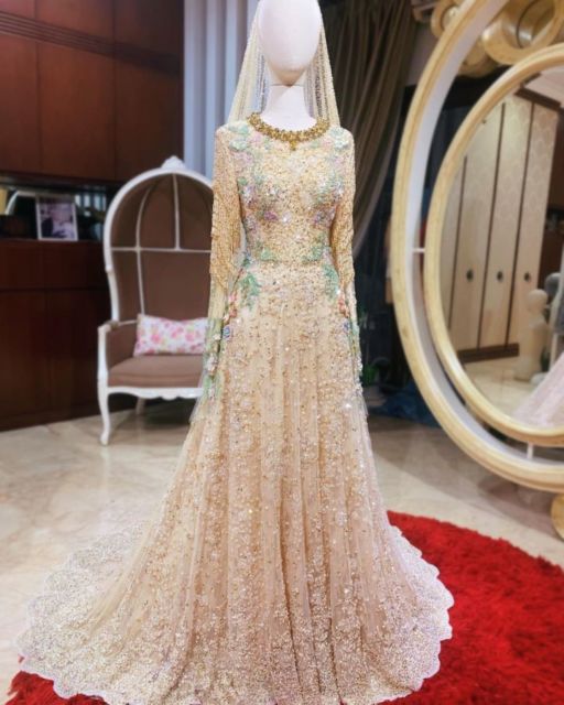 Cantiknya Kebaya Rancangan Asky Febrianti yang Terbaru. Desainer Kondang Favorit Seleb Nih!