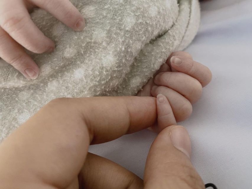 Akhirnya Melahirkan Anak keempat, Oki Setiana Dewi Sempat Syok Bayinya Tak Menangis Kencang