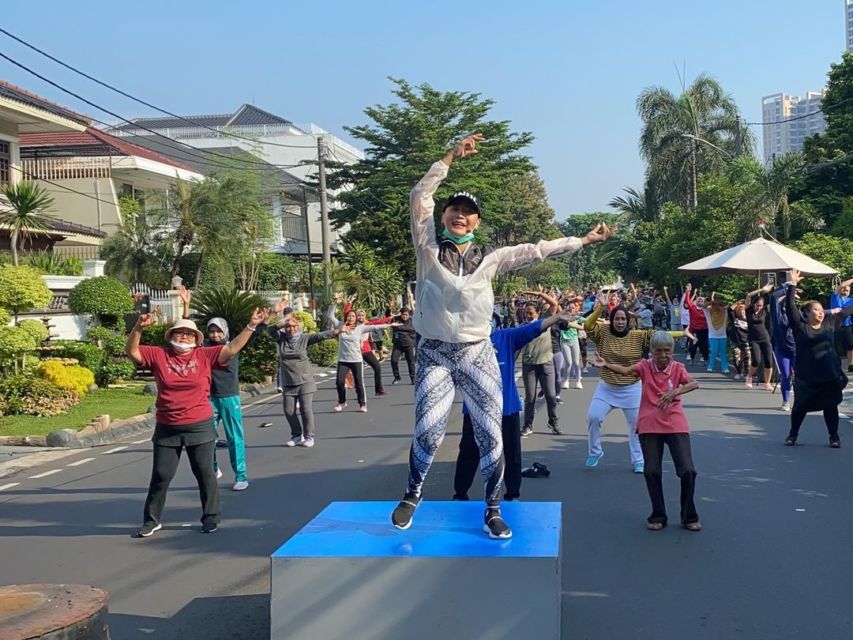 Sukarela Jadi Instruktur Senam di Kompleksnya, Inul Daratista Tak Menyangka Punya Ratusan Pengikut!