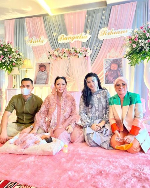 Zaskia Gotik Gelar Aqiqah Untuk sang Anak. Acaranya Bernuansa Pinknya nan Cantik