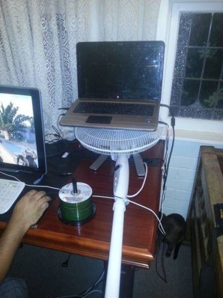 11 Trik Kocak Mengatasi Laptop yang Sering Panas. Cooling Pad Bukan Solusi bagi Orang-Orang ini~