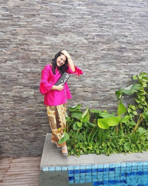 Inspirasi Model Kebaya yang Pernah Dipakai Kahiyang Ayu; Semuanya Simpel tapi Elegan!