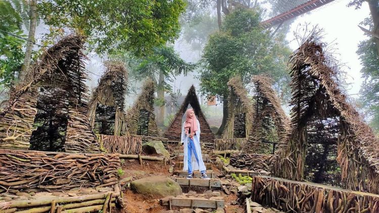 #DiIndonesiaAja – Mengintip Spot Foto Estetik dan Unik di Ranggon Hills Bogor