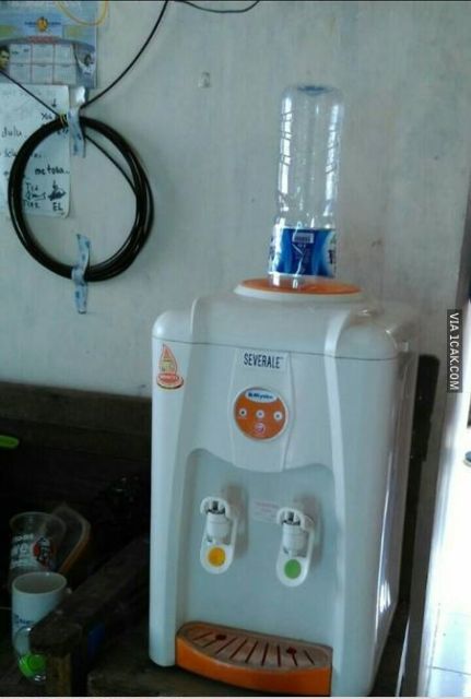 Kocaknya 11 Pemanfaatan Dispenser ini Bikin Nyengir Kuda. Idenya Out of The Box Banget, Bun~