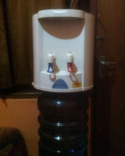 Kocaknya 11 Pemanfaatan Dispenser ini Bikin Nyengir Kuda. Idenya Out of The Box Banget, Bun~