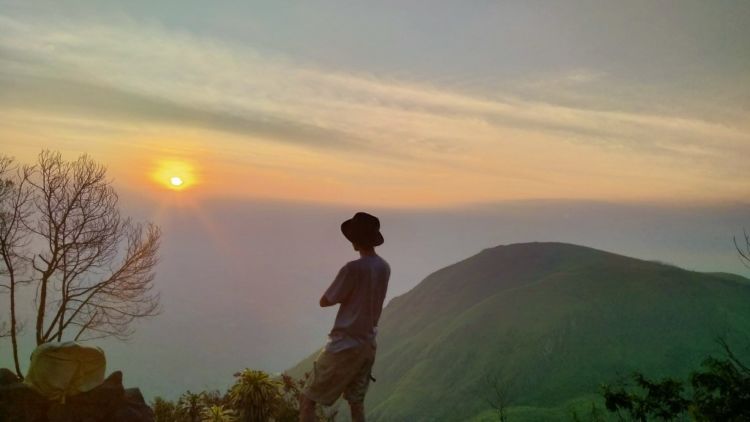 #DiIndonesiaAja-Menapaki Situs Purbakala di Gunung Penanggungan