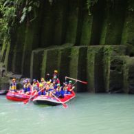 #DiIndonesiaAja-Suka Tantangan? Bertarung di Arung Jeram Sei Bah Bolon, Yuk!