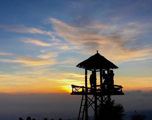 #DiIndonesiaAja-Taman Wisata Posong, Destinasi Sunrise Keren Untuk Kamu yang Ogah Kecapean.