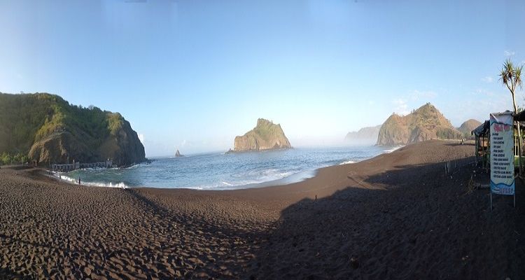 #DiIndonesiaAja-5 Pantai di Jember yang Membuat Adrenalin Tertantang sekaligus Fenomenal