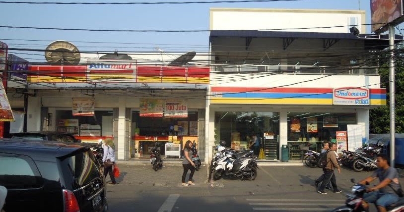 4 Alasan Kenapa Lokasi Alfamart dan Indomaret Selalu Berdekatan. Begini Kalau dari Segi Bisnis