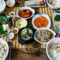 5 Menu Pelengkap Sederhana (Banchan) yang Sering Ada di Meja Makan Masyarakat Korea