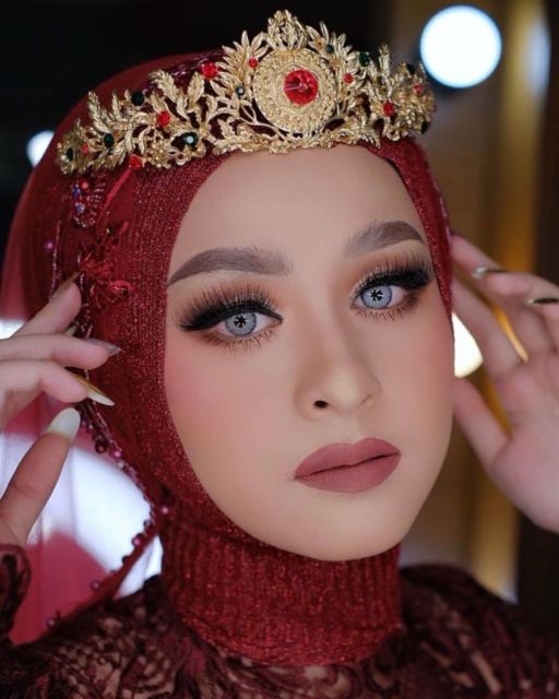 12 Ide Headpiece Cantik untuk Hijab Pernikahan. Dari yang Ekstra sampai yang Elegan!