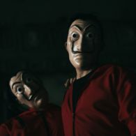 14 Potret Pre-wedding Unik dengan Tema Serial ‘Money Heist’. Keren Total, Mirip Adegan Aslinya!