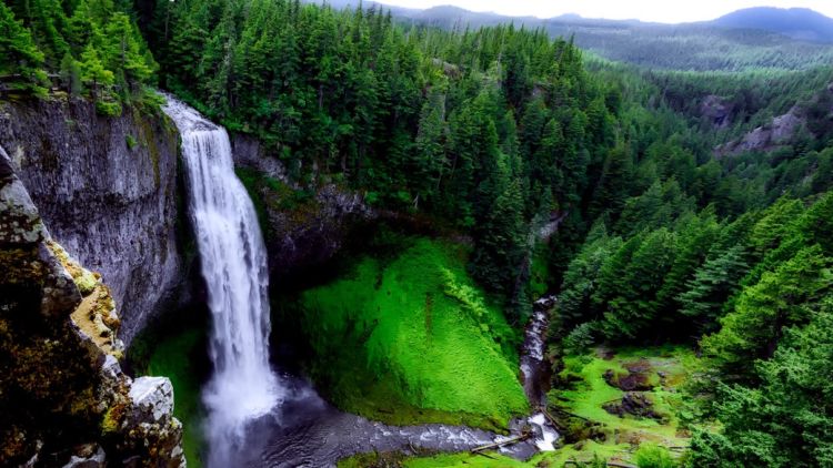 #DiIndonesiaAja-Mengintip Keindahan 5 Curug di Jawa Barat dengan Pesona Air Terjunnya