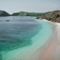 #DiIndonesiaAja-Mengintip Indahnya Kota Tepian Air Bima, Nusa Tenggara Barat. Pemandangan Laut dan Gunung-nya bikin Nagih!