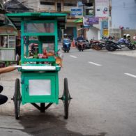 Pedagang Kaki Lima dan Segala Hal yang Tidak Kamu Ketahui. Hayo, Lebih Hati-Hati~