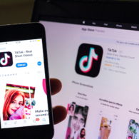 Intip Algoritma TikTok yang Bisa Bikin Konten Jualanmu Viral. Jualan di Platform ini? Bisa~