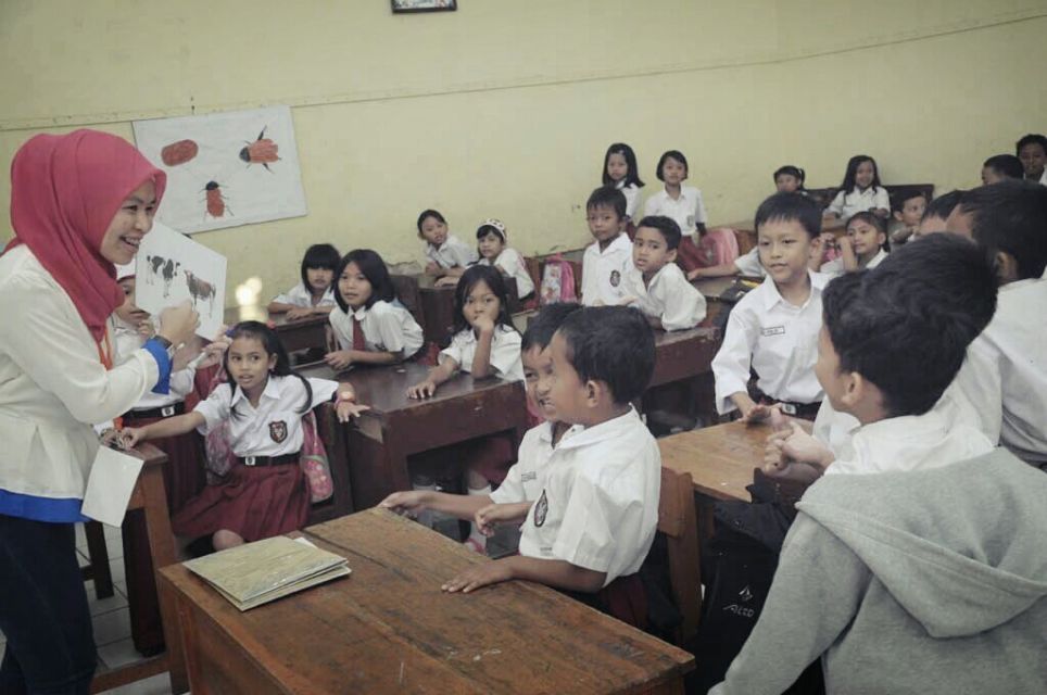 Ikut Kakak Masuk Sekolah Zaman TK dan SD, Momen Paling Mendebarkan!