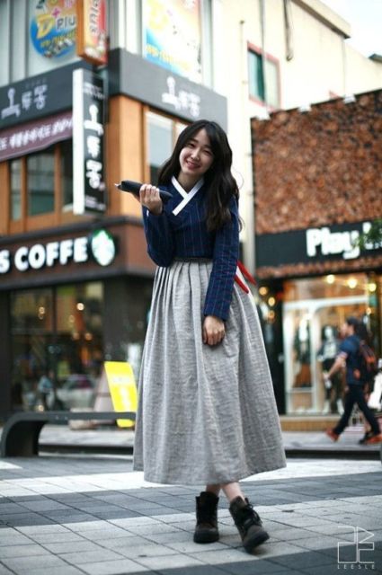 9 Potret Hanbok Modern Ala Korea; Cantik Buat Kondangan atau Acara Resmi Lainnya!