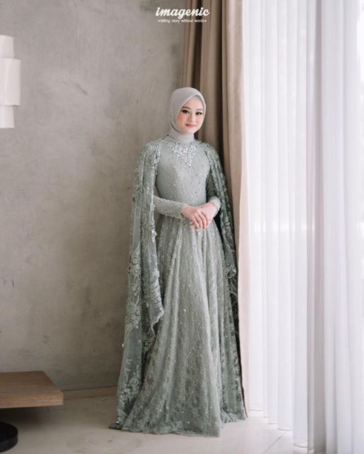 7 Panduan Praktis Pilih Kebaya Lamaran untuk si Kurus. Jadi Lebih Proporsional Seketika~