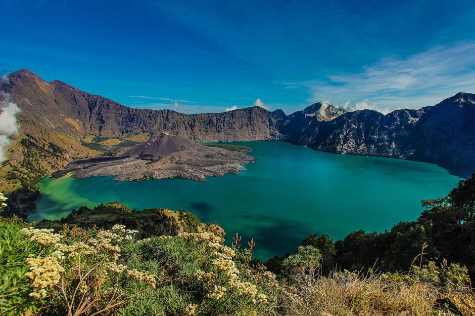 5 Rekomendasi Wisata di Nusa Tenggara Barat. Seru dan Dijamin Nggak Bikin Bosan!