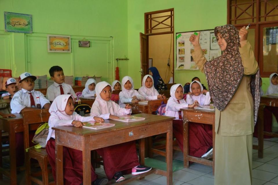 Nostalgia Ketua Kelas dan Job Desc yang Nggak Jelas. Jabatan Kocak yang Pernah Kita Emban