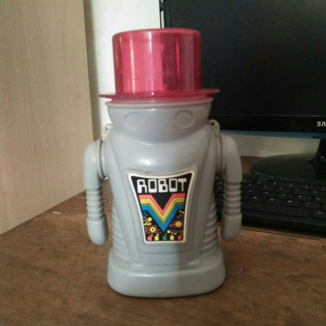 Sebelum Era Corkcicle, Deretan Botol Minum Legendaris ini Ngetren Pada Masanya