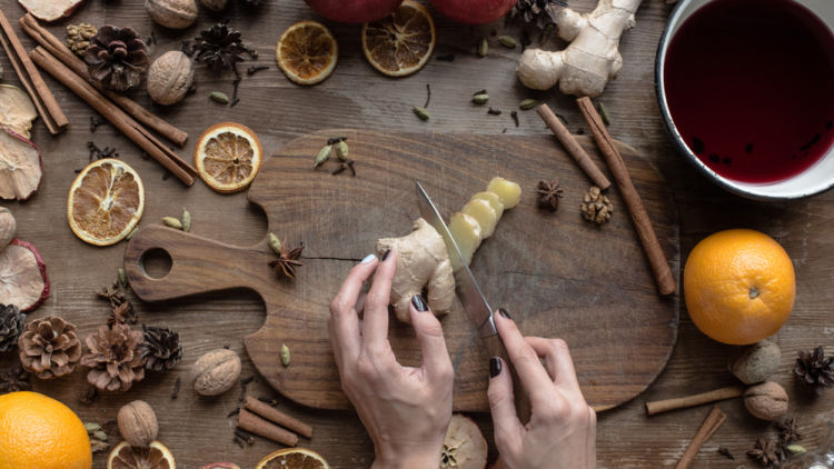 Resep Minuman Jahe dan Cengkeh yang Siap Hangatkanmu Saat Hujan, Selamat Tinggal Kedinginan!