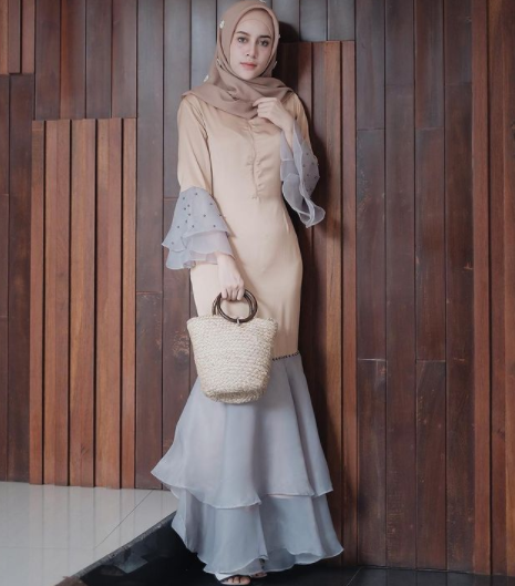 9 Model Ruffle Dress Aneka Warna Buat ke Kondangan. Siap Tampil Beda Nih!