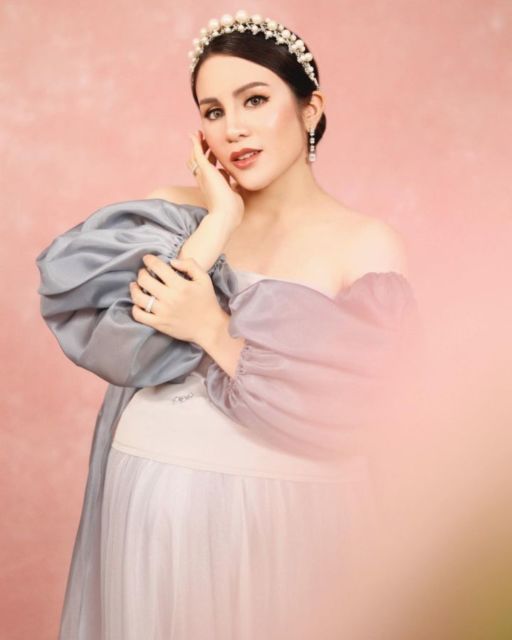 10 Flawless Maternity Photo ala Momo Geisha. Ugh, Sukses Bikin Pangling Karena Makin Glowing!