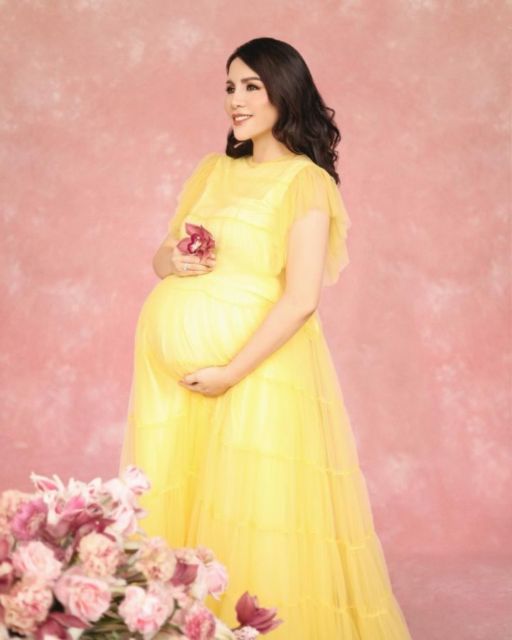 10 Flawless Maternity Photo ala Momo Geisha. Ugh, Sukses Bikin Pangling Karena Makin Glowing!