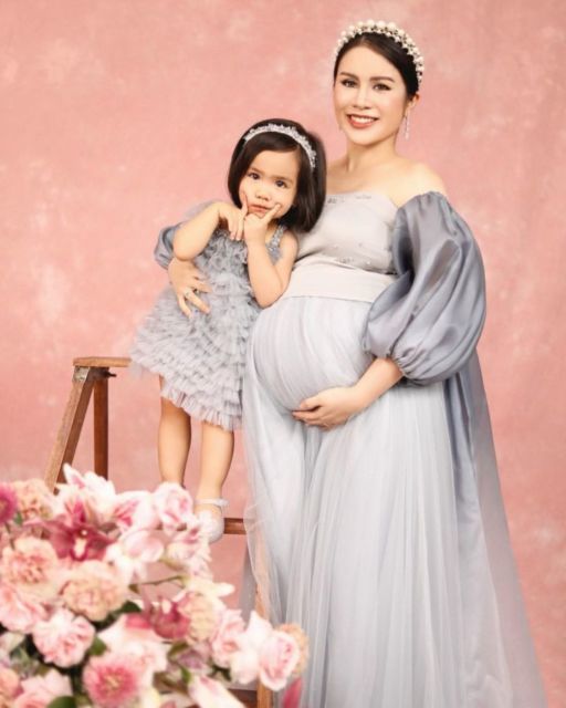 10 Flawless Maternity Photo ala Momo Geisha. Ugh, Sukses Bikin Pangling Karena Makin Glowing!