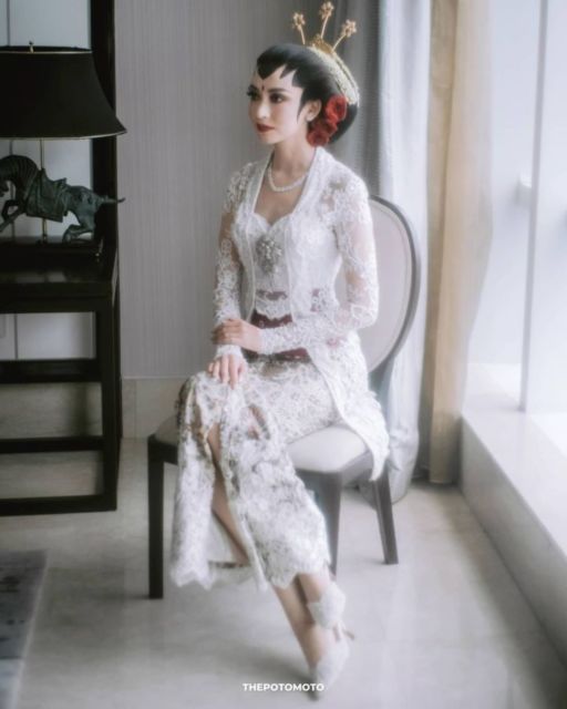 10 Detail Pernikahan Karina Nadila-Rangga Prihartanto. Kental Adat Jawa dan Tetap Super Elegan!