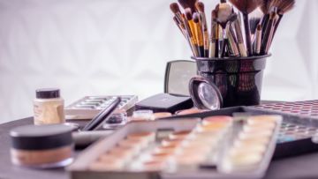 4 Brand yang Penjualan Makeup-nya Mengalami Peningkatan Pesat di 2020. Apa Ya Alasannya?