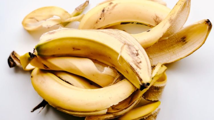 Jangan Langsung Dibuang, Manfaatkan Kulit Pisang Untuk Mengisi Ulang Baterai Primer